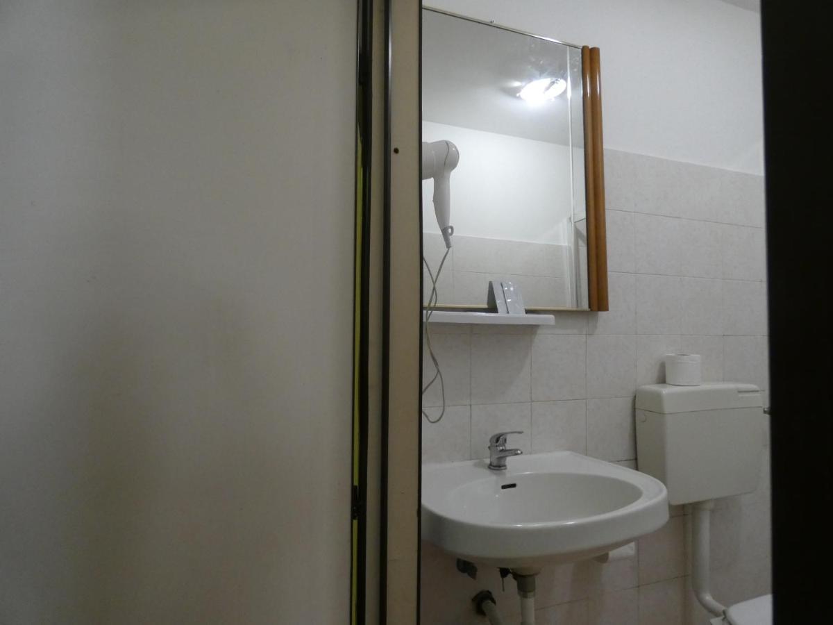 Rose Village Guest House Ρώμη Εξωτερικό φωτογραφία